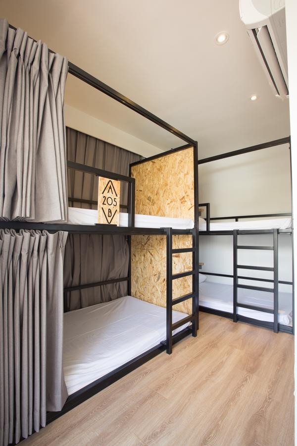 Light Hostel - Тайнань Экстерьер фото