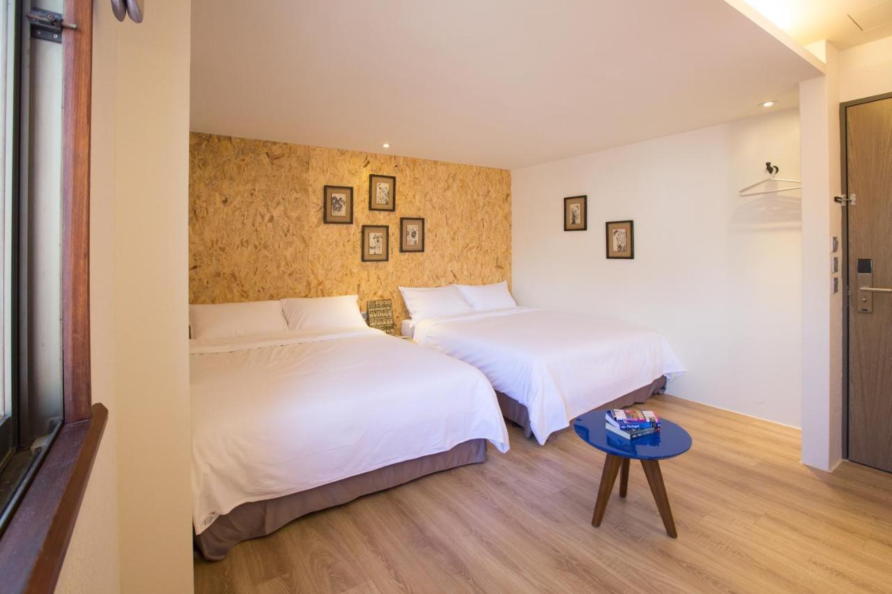 Light Hostel - Тайнань Экстерьер фото